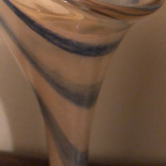 Glass vases - Picture 8 of 8